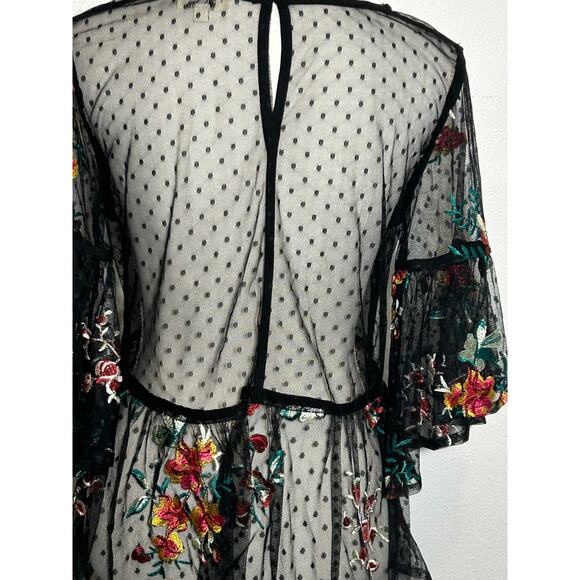 Women's Umgee Black Mesh Lace Sheer Floral Embroidered Peplum Whimsy Top Size S - Picture 4 of 6
